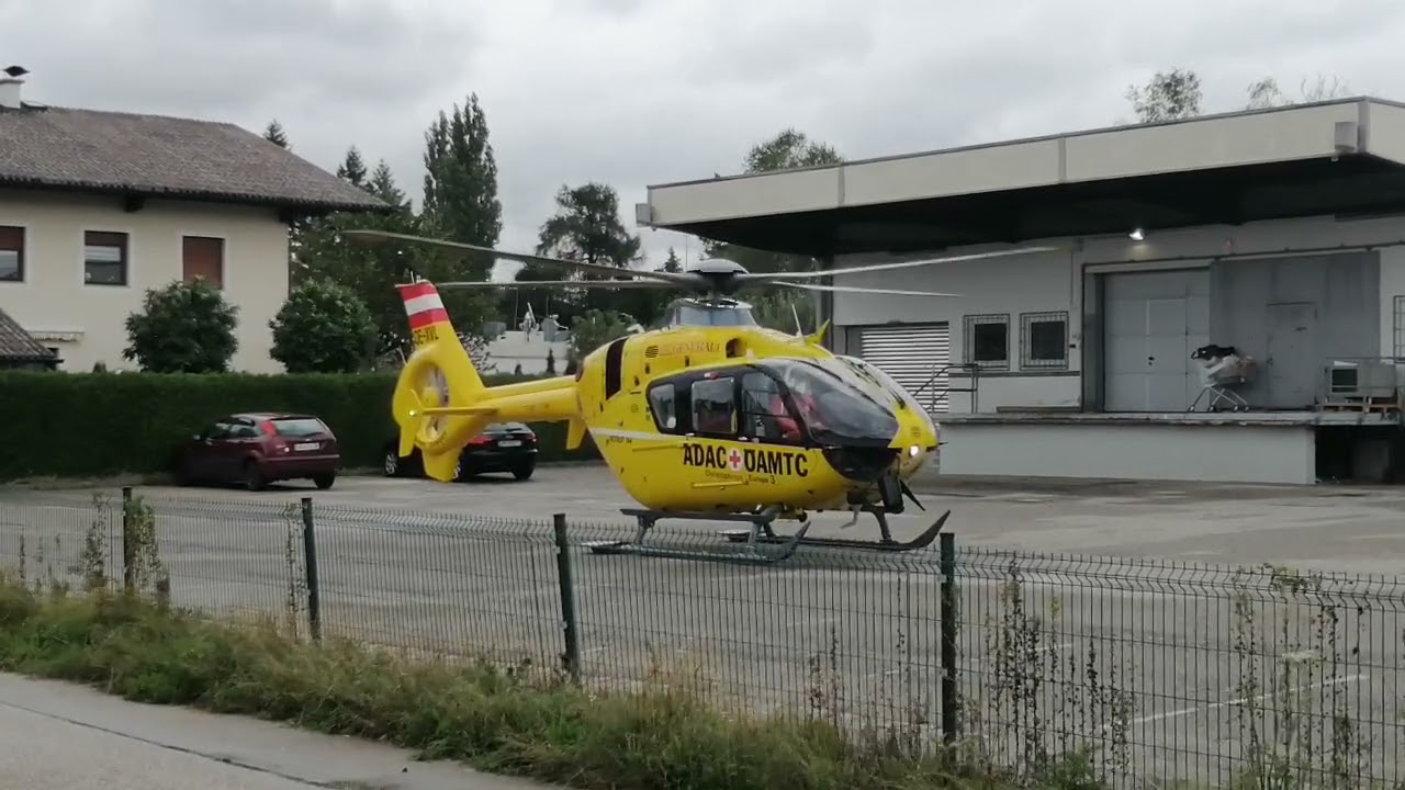 Take Off des Notarzthubschraubers Christophorus Europa 3 am 19.09.22 in Mattighofen