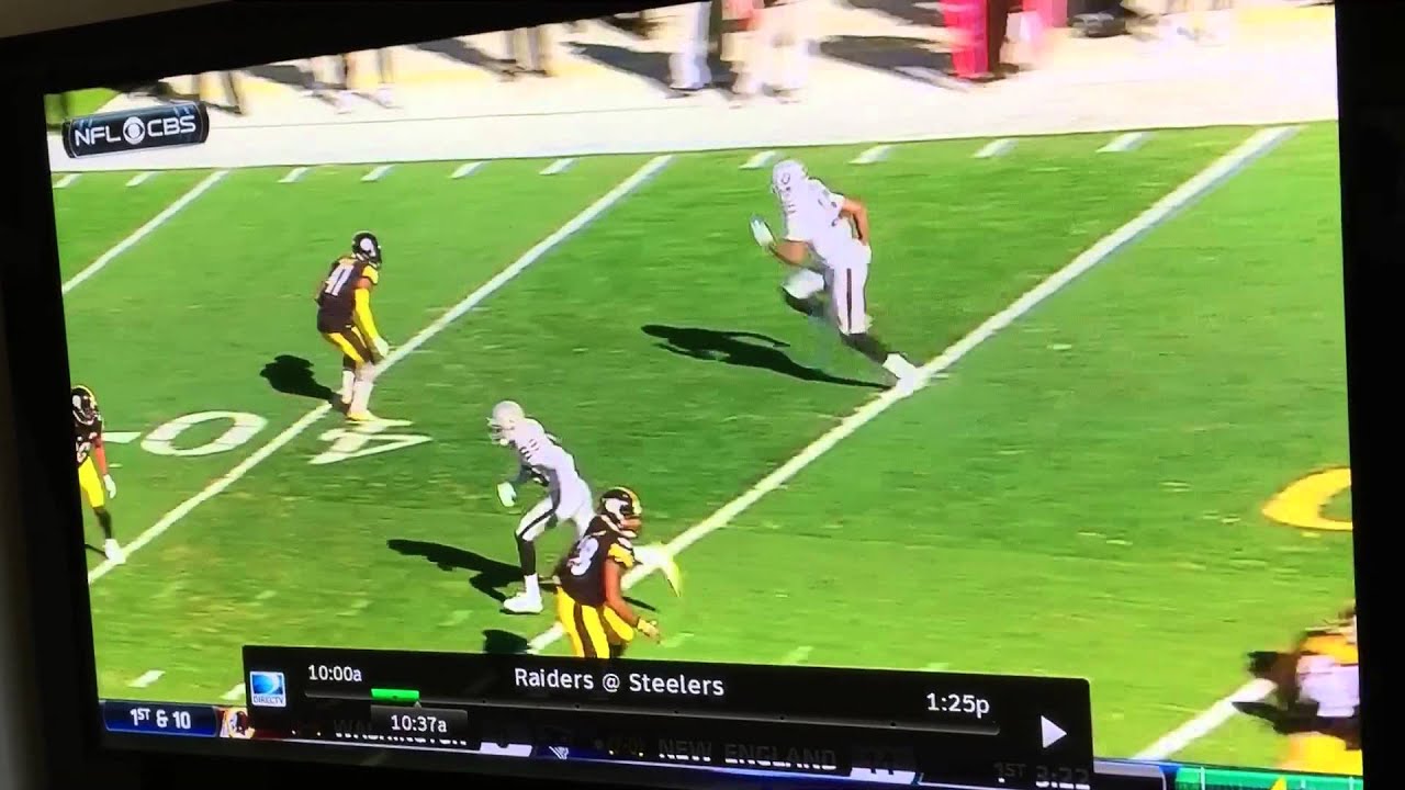 Michael Crabtree sucks in these balls