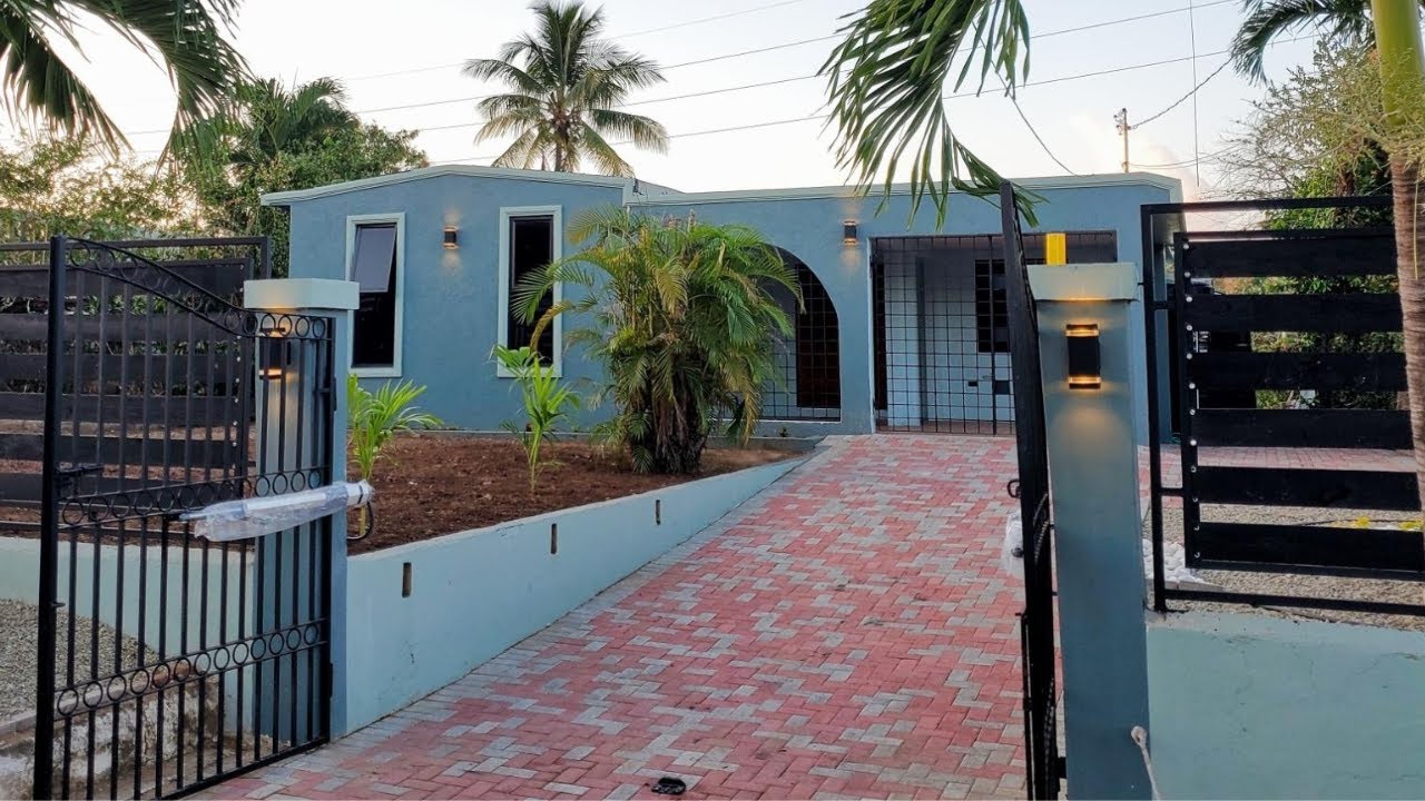 PRICE REDUCED 4 Bedroom 3 Bathroom House for sale at Grovedale Drive, Kingston 8, Jamaica