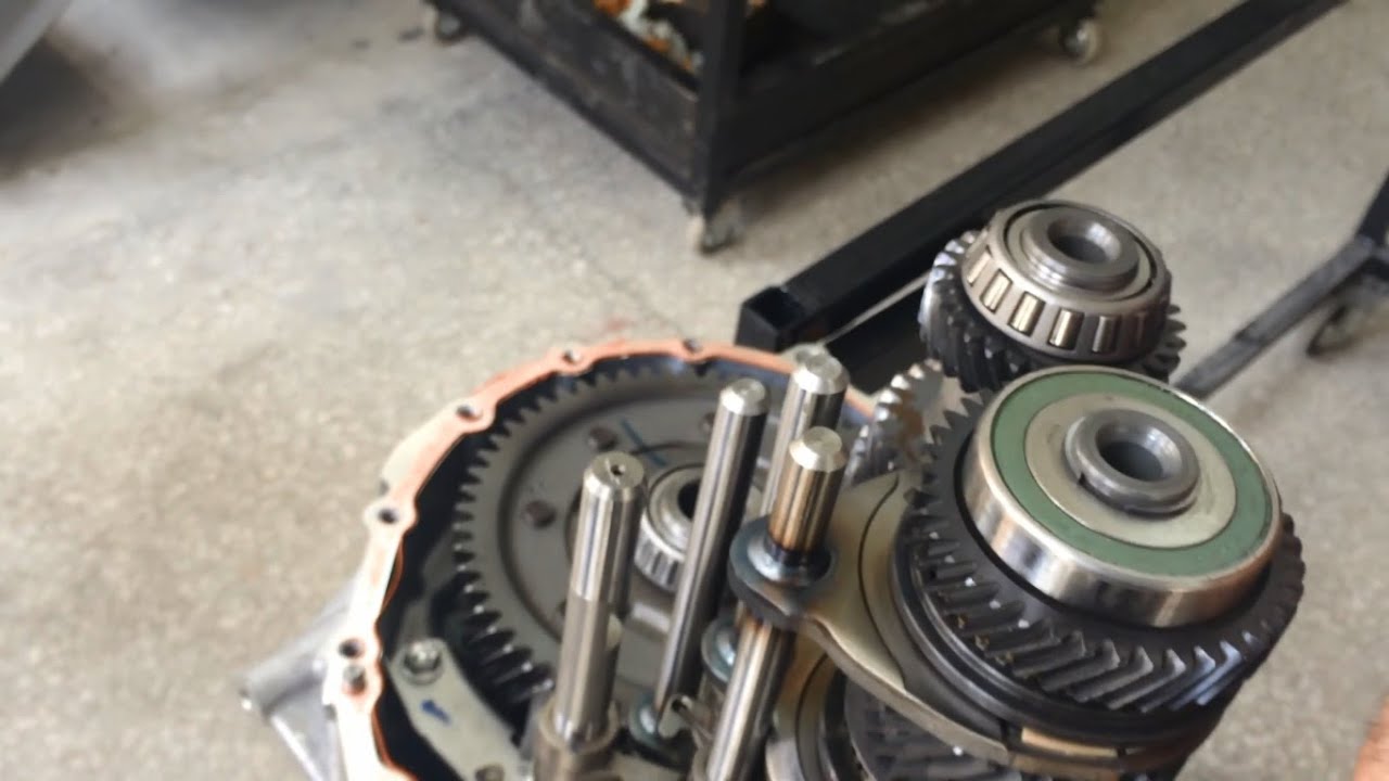 Toyota 6 ileri manuel şanzıman sökümü - Toyota 6-speed manual transmission removal