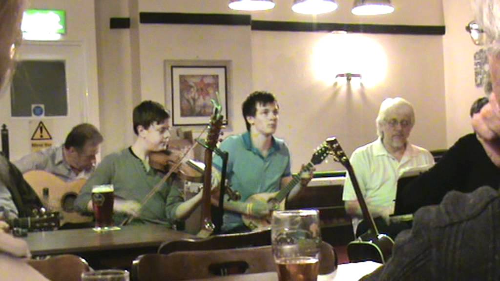 Irish Fiddle and Mandolin - The Clumsy Lover & The Contradiction Reel