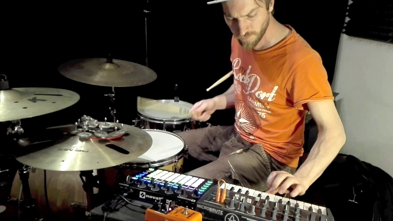Drums & Novation CIRCUIT with Arturia Microbrute (flat eq. , no overdubs)