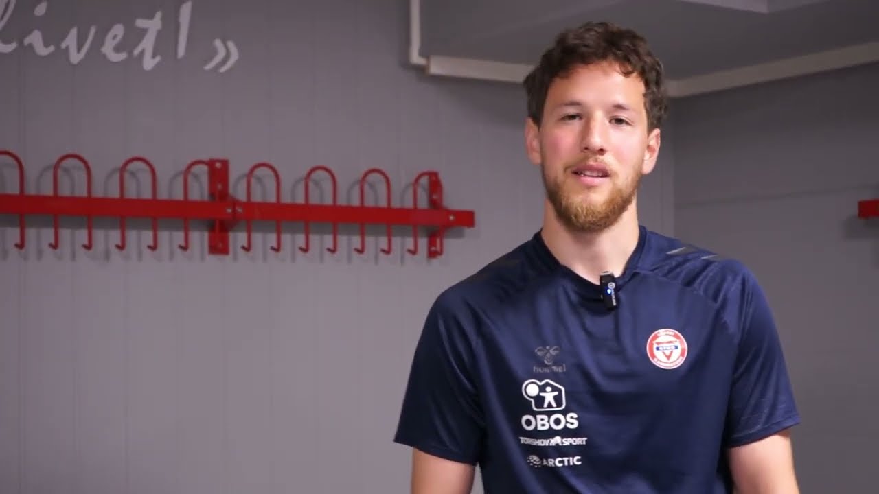 Yrkesintervju - hva gj&oslash;r en fotballspiller?