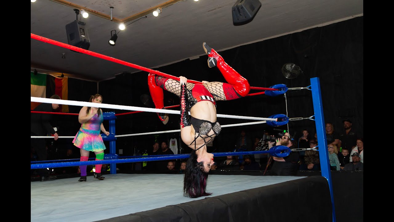 Vita Vonstarr vs Gabby Gilbert