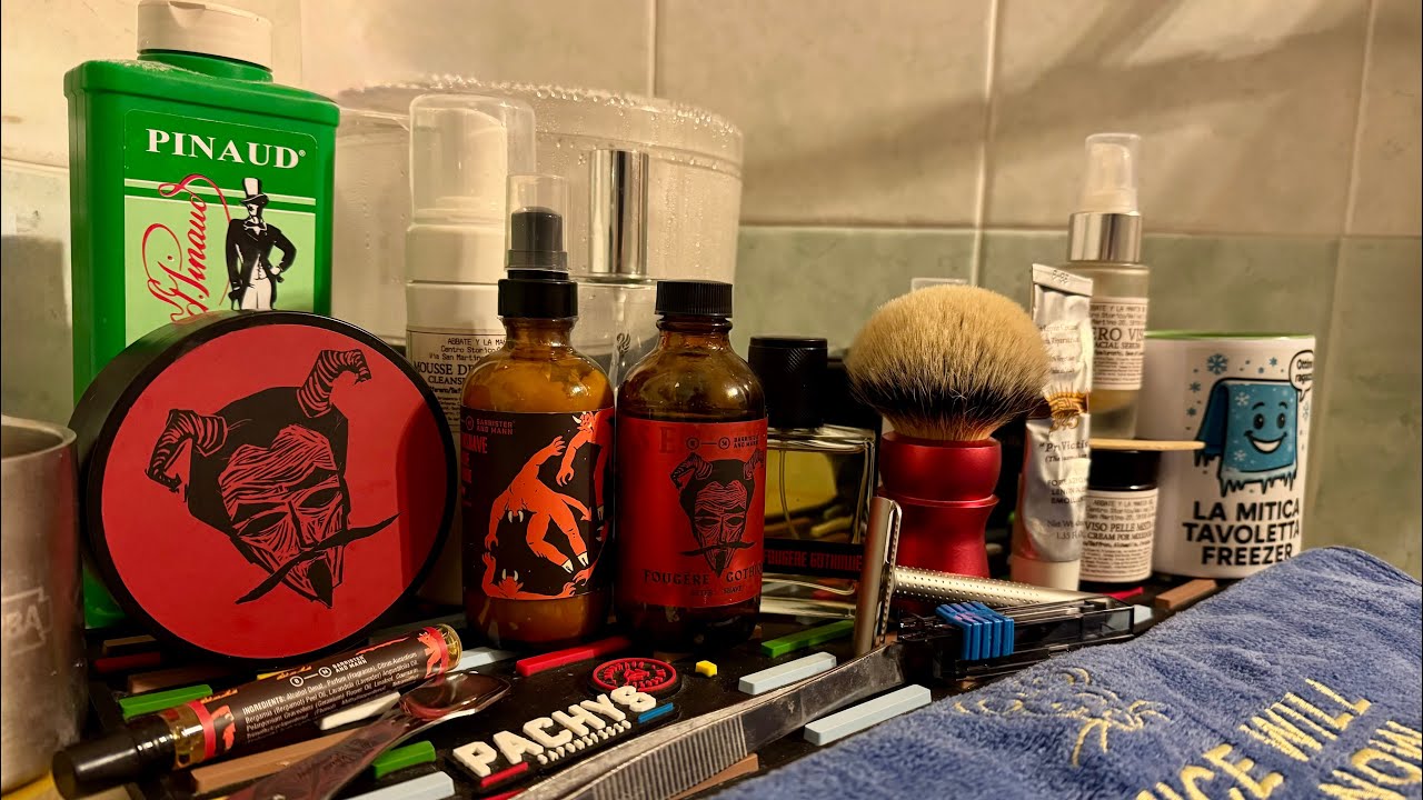 Fougère Gothique by Barrister and Mann-Tatara Amakuni-Silvertip Emperor 4 by Oumo Brushing