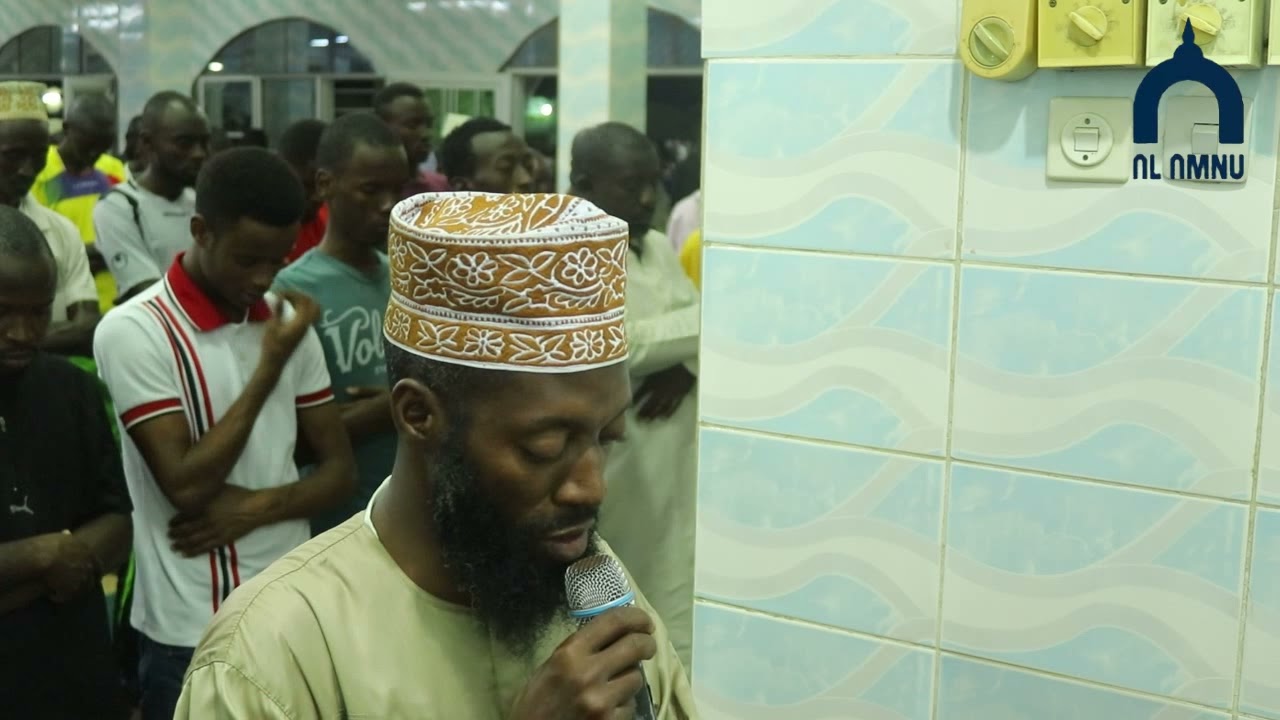 SIKILIZA KISOMO KIZURI CHA QURAN TUKUFU KUTOKA KWA SHEIKH SULEIMAN HARUN NDANI YA SWALA YA TARAWEHE