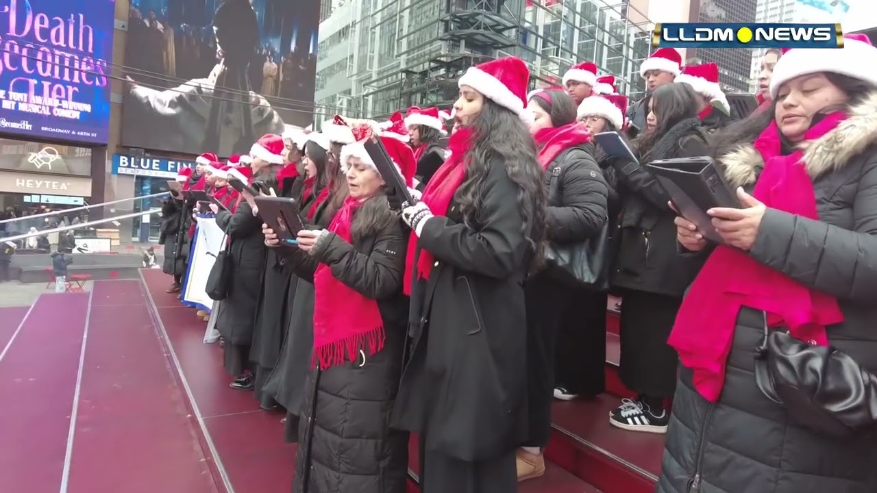 ESCUCHAN AL CORO DE LA LUZ DEL MUNDO EN EL CORAZÓN DEL FAMOSO MANHATTAN EN NUEVA YORK.
