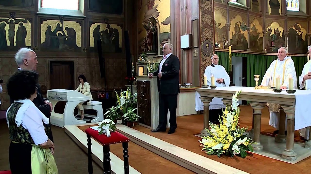 Claudia Hirschfeld und Johannes Groß: Vater unser (Lord's Prayer)