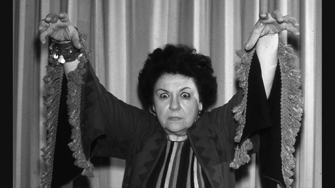 Fedora Barbieri sings Ulrica with her GIANT chest voice (Re dell'abisso, Ballo in maschera, 1972)