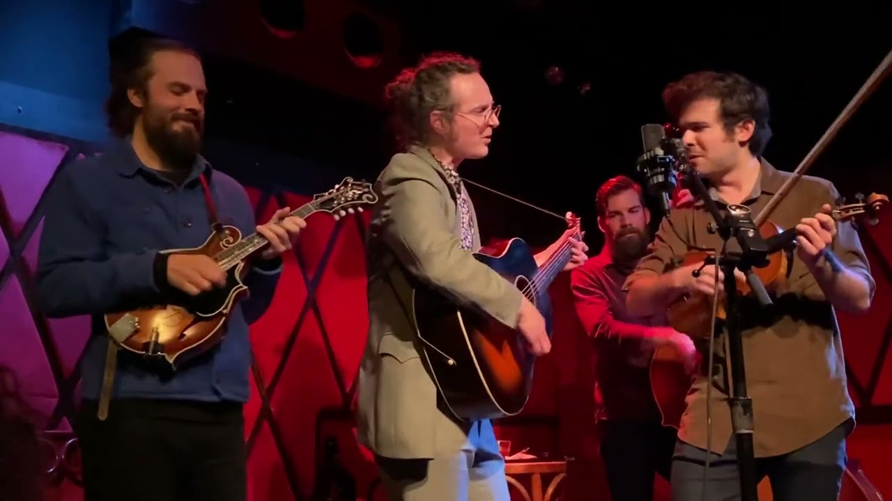 Alex Hargreaves, Michael Daves, Jake Jolliff, Erik Alvar - I’m Troubled (Doc Watson) 1/11/23 NYC