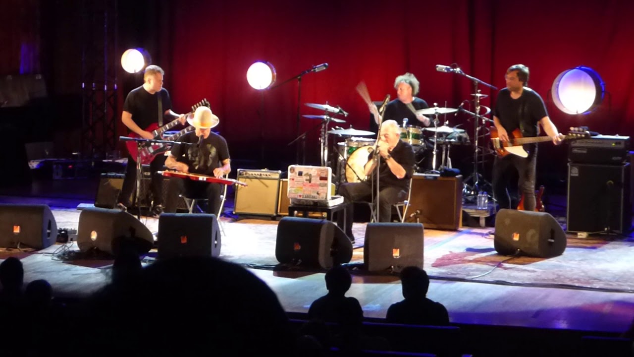 Blood Side Out - Ben Harper & Charlie Musselwhite