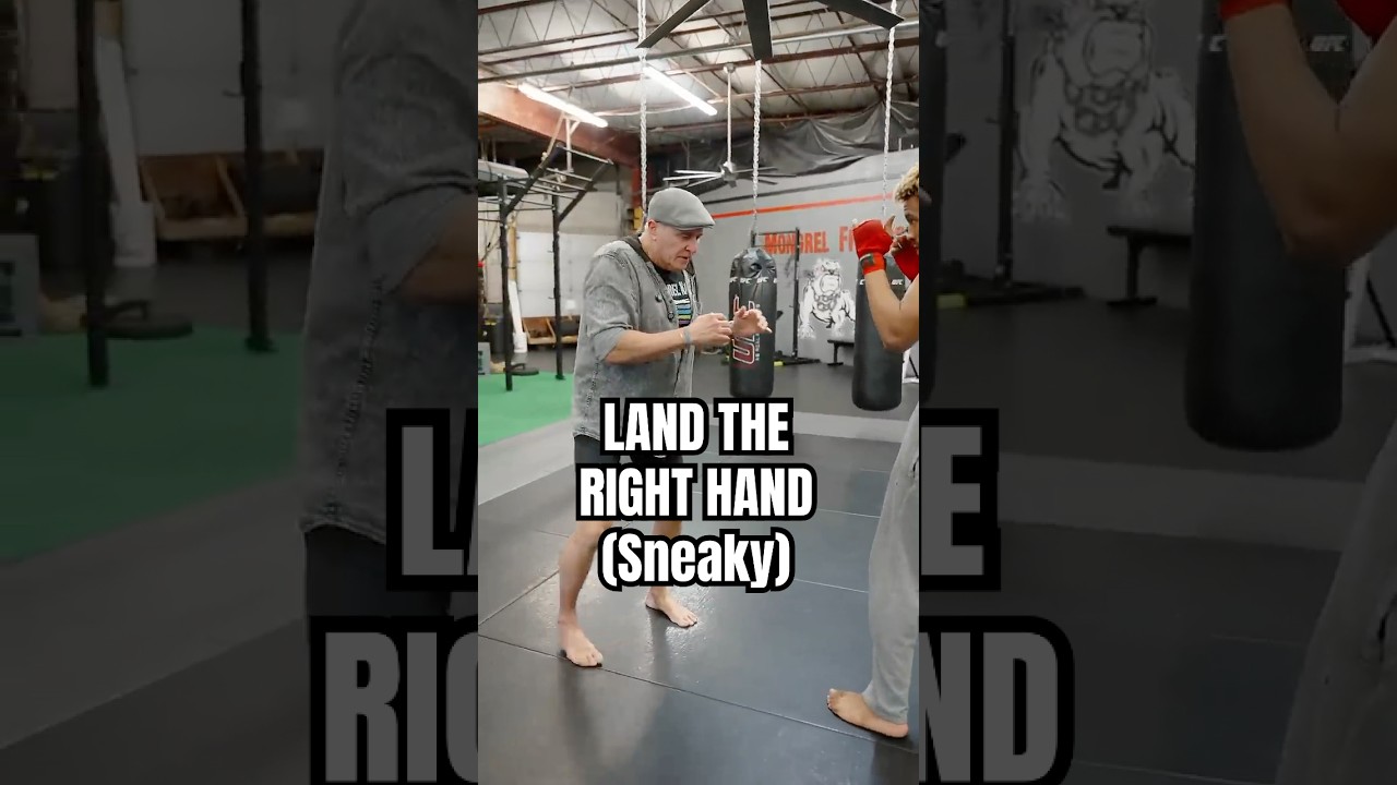 SIMPLE TRICK to Land the RIGHT HAND (everytime) #boxing #fightprep #kickboxing