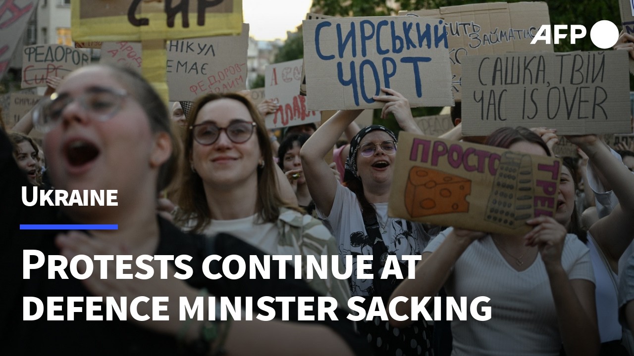 'For as long as it takes': Kyiv protesters rally behind sacked defence minister for fourth day | AFP