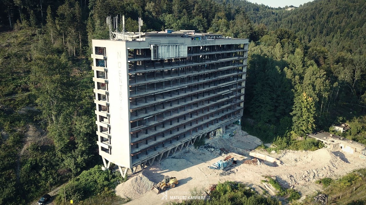 STALOWNIK - OPUSZCZONY SZPITAL | BIELSKO-BIAŁA 2018 | 4K | DRON