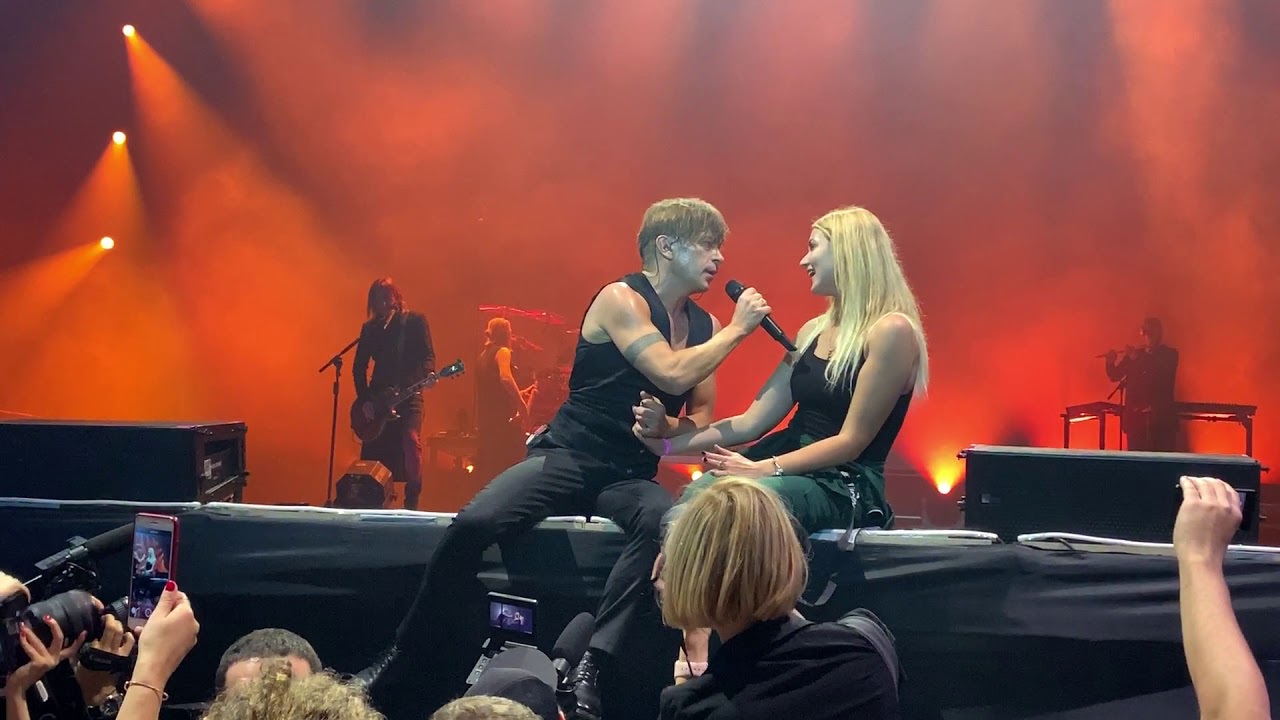 Би-2 - Ангелы. LIVE ВТБ Арена 26.10.2019
