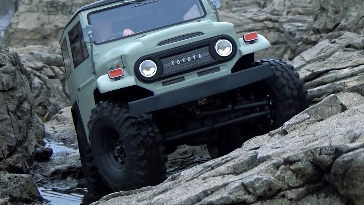TAMIYA TOYOTA LAND CRUISER 40 BODY / MST CMX CHASSIS / RC ROCK CRAWLING