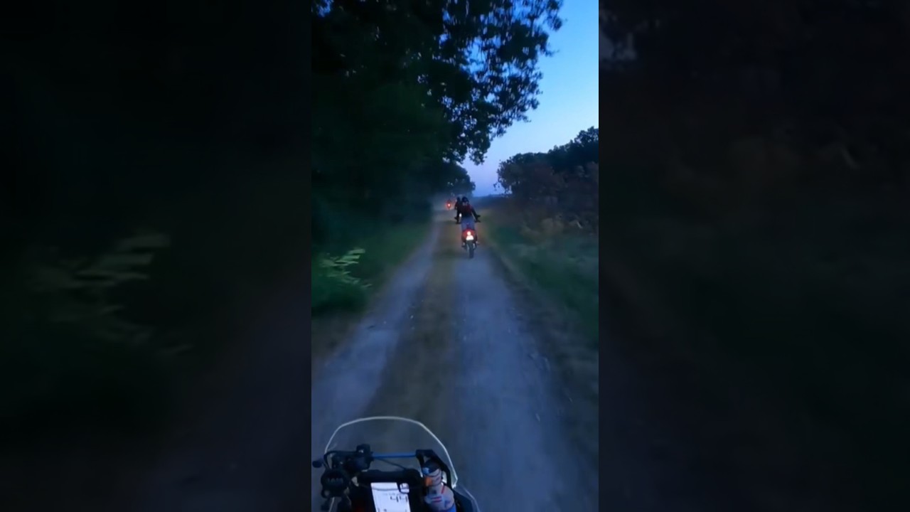 Sortie off road avec 1 joli coucher de soleil en cadeau. 