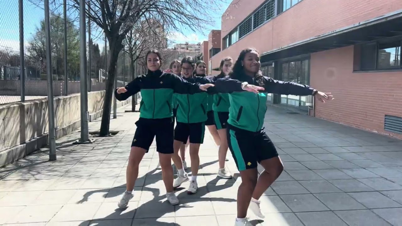 Colegio Los Tilos de Madrid (2ºB ESO) BailaxMonkole al ritmo de TIA