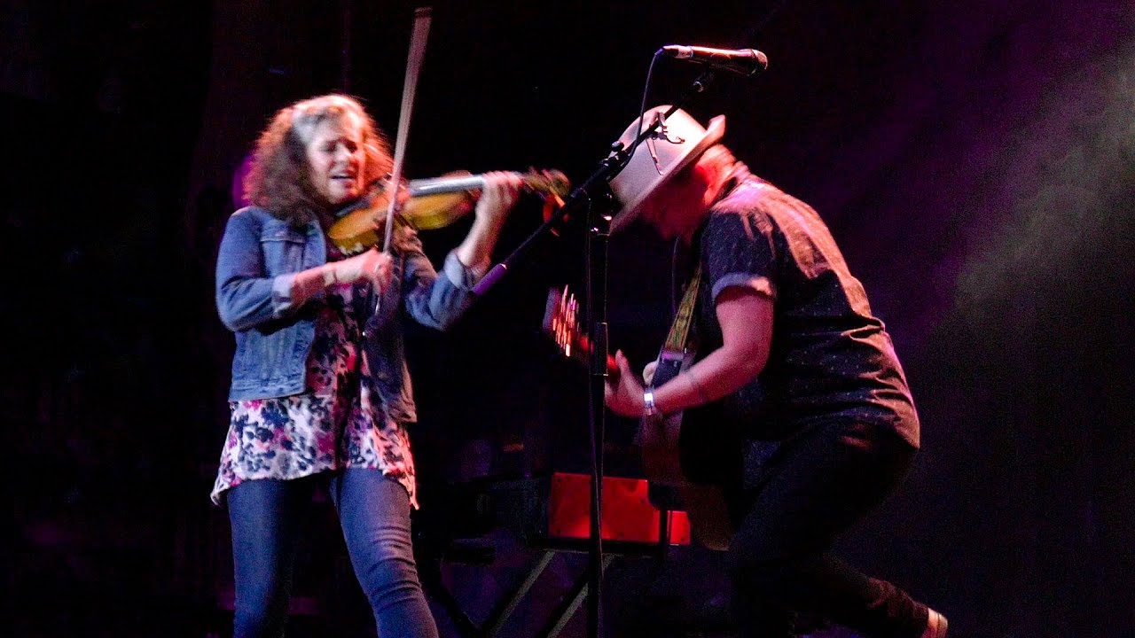 Irish Mythen with Anne Lindsay at Salmon Arm Roots & Blues 2019