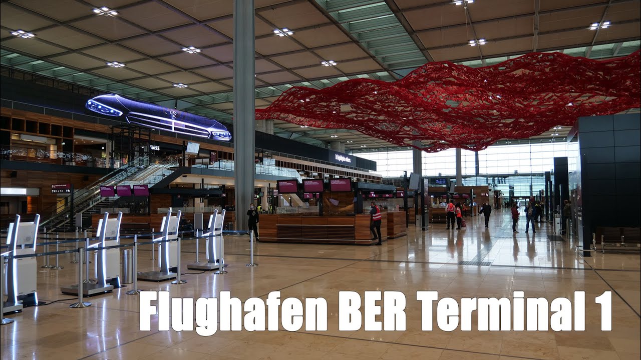Flughafen BER Terminal 1 und Besucherterrasse