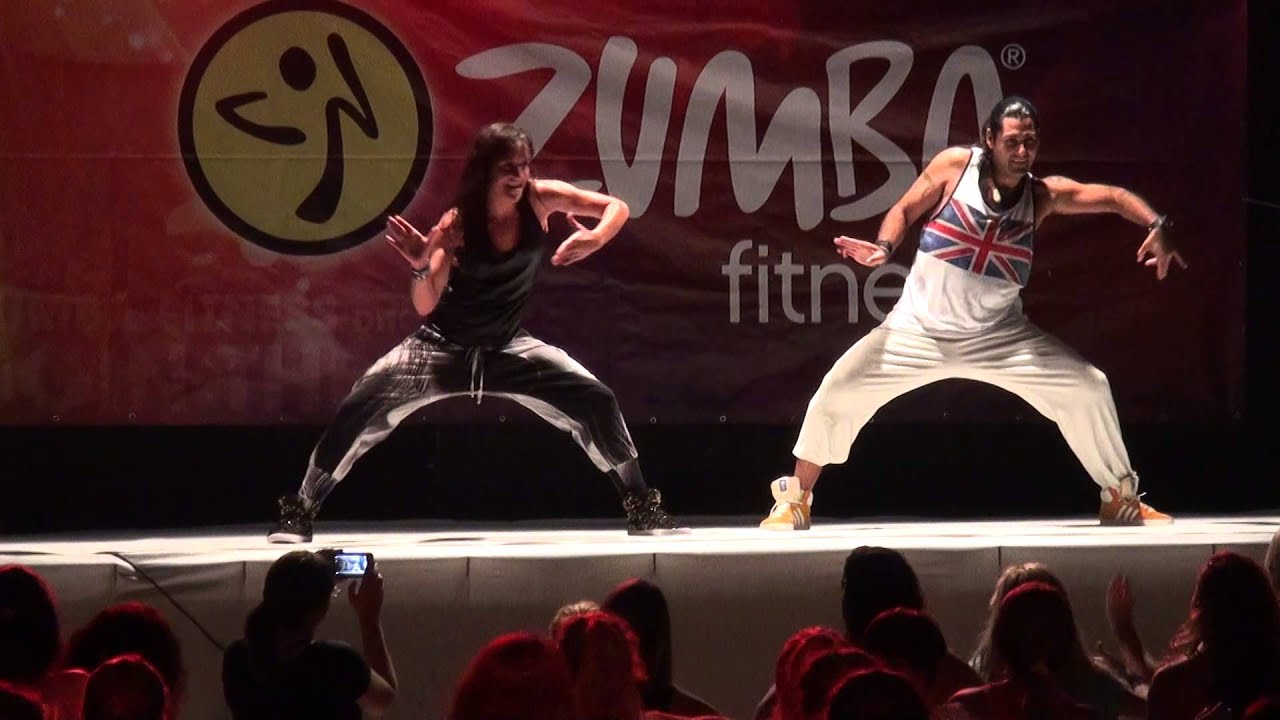 ZES KASS MARTIN & ZES MARIO GUTIERREZ DANCING TOGETHER IN ISRAEL - ZOMBOY