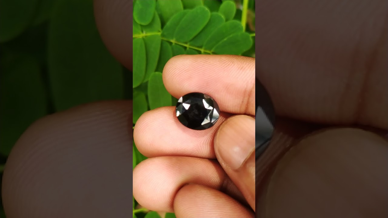 Natural Dark Blue Sapphire (Kaka Nil) 6 carats