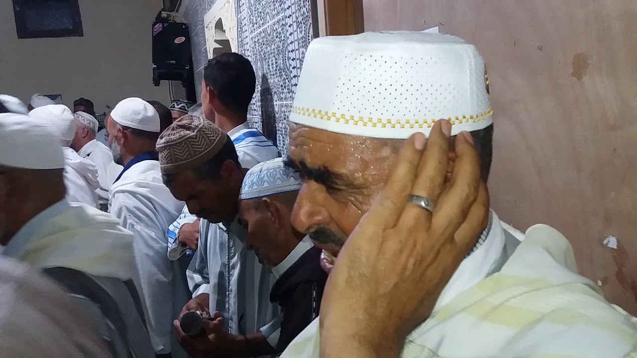 كلام خاشع والله لو سمعته لبكت عيناك