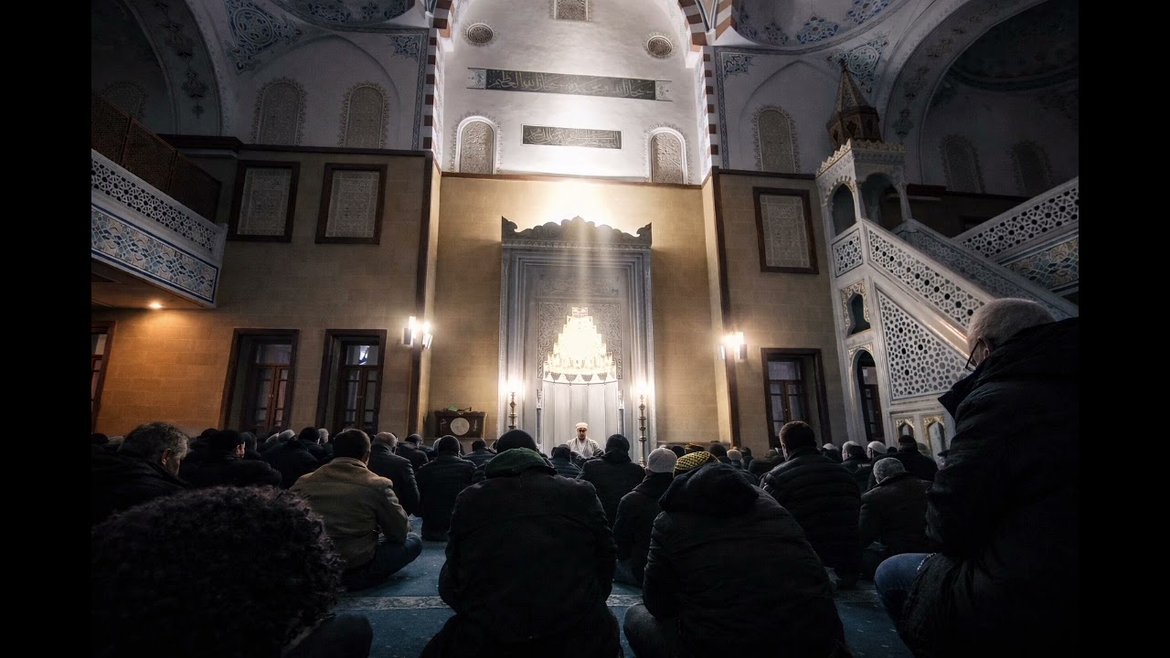 Adana Ramazanoğlu Camii | Sabah Namazı Sonrası Zikir ve Kur’an Tilaveti