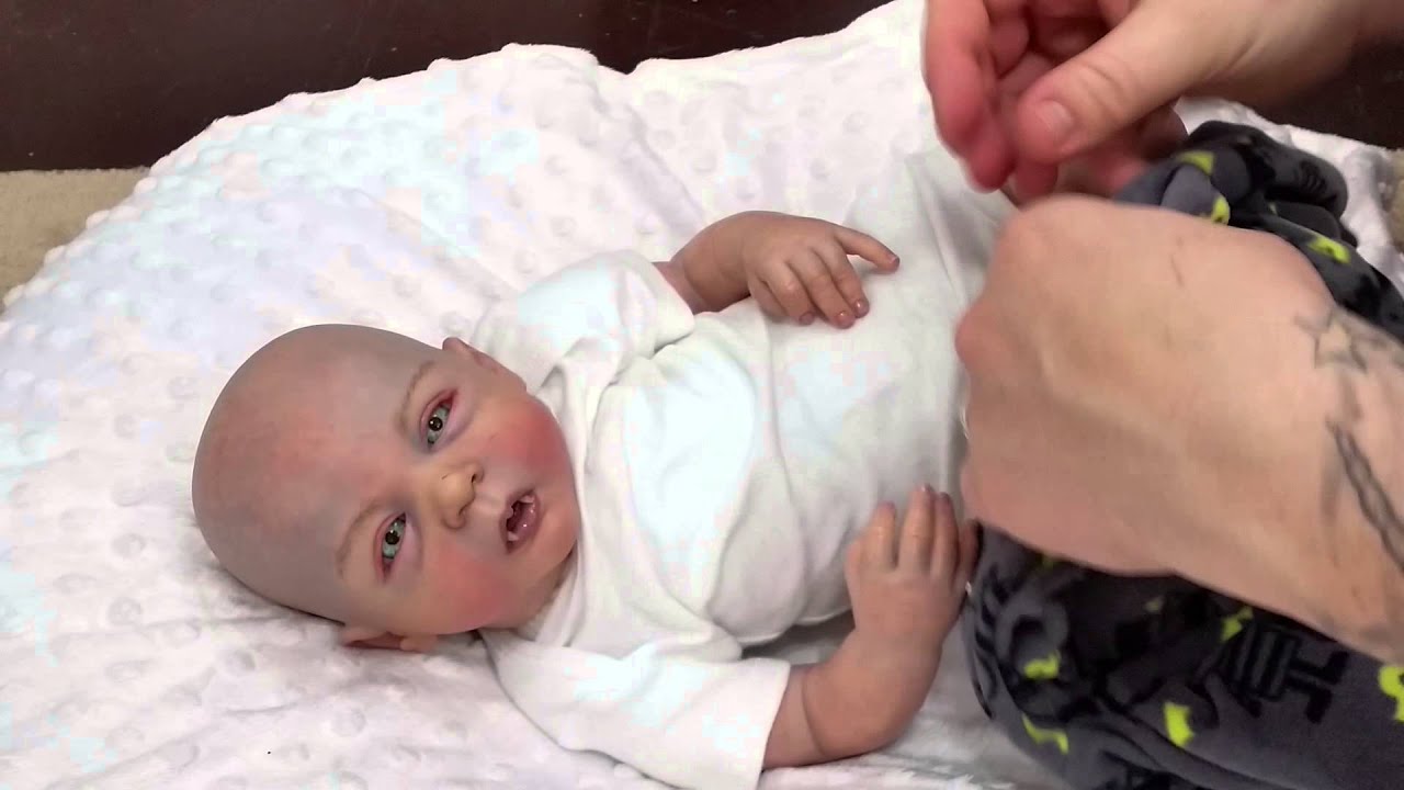 Changing Reborn Baby Vampire
