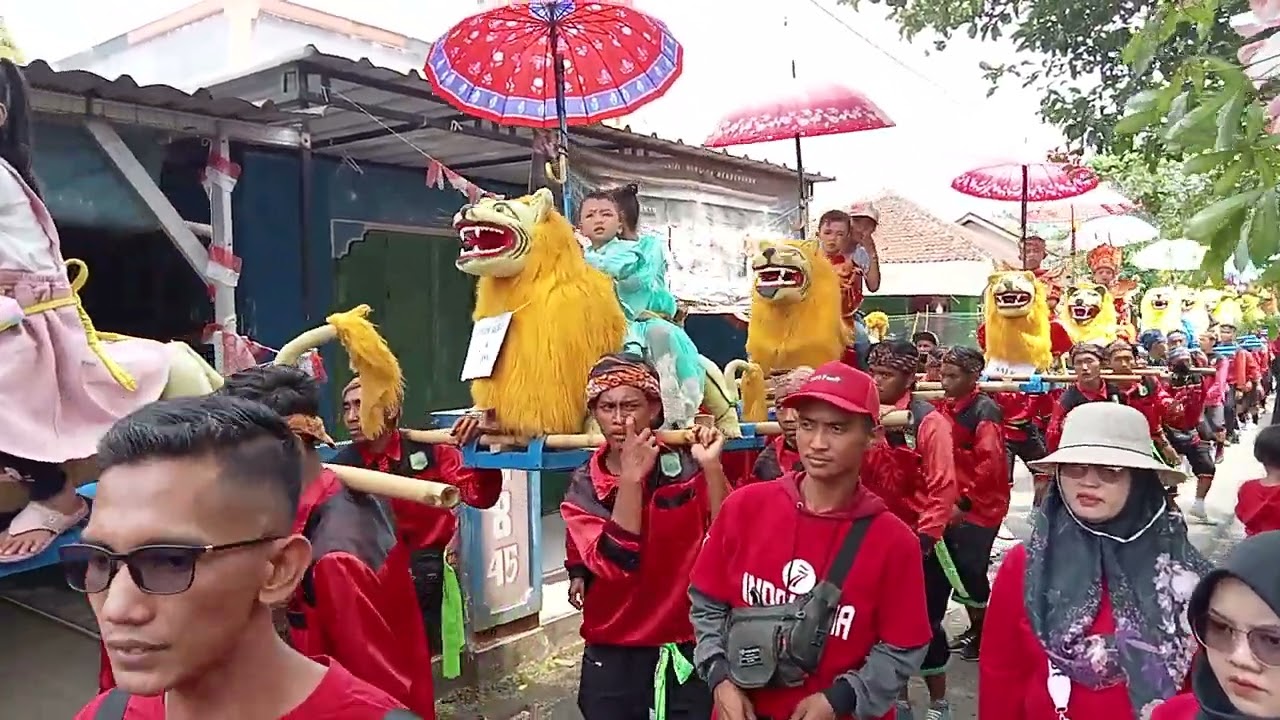 kesenian budaya Subang sisingaan
