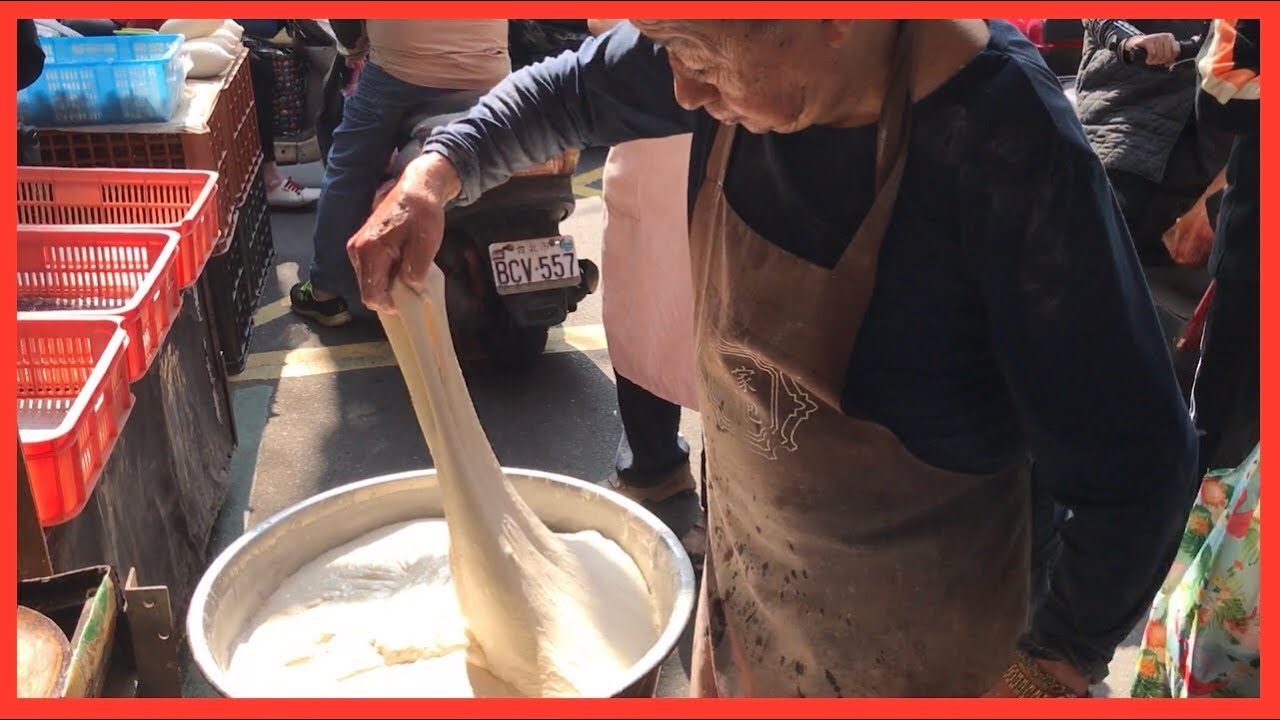春捲皮/潤餅皮製作達人- 60年好手藝 - 台灣古早味美食 #Spring roll wrapper making