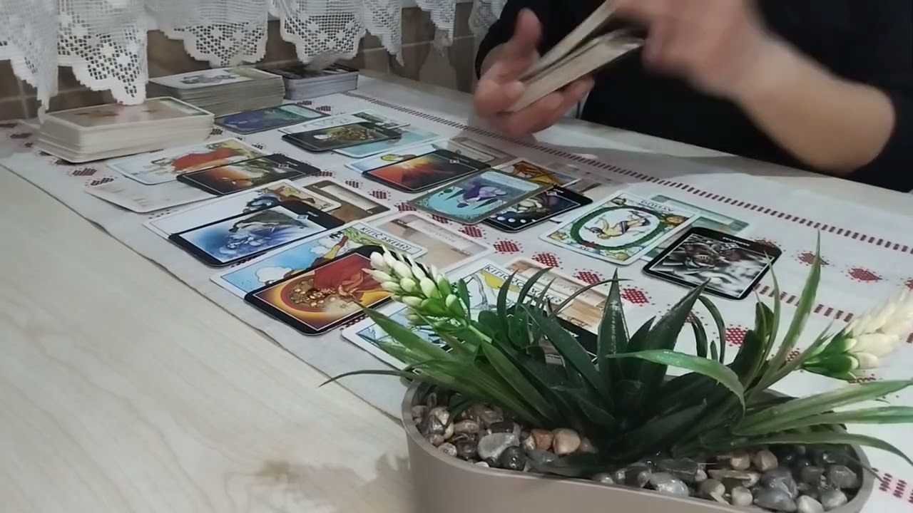 Harekete geçmezsem seni kaybedicem 🍀Aklındaki kişi ❤ #aklimdakikişi #tarot #astrolojiyorumu #keşfet 