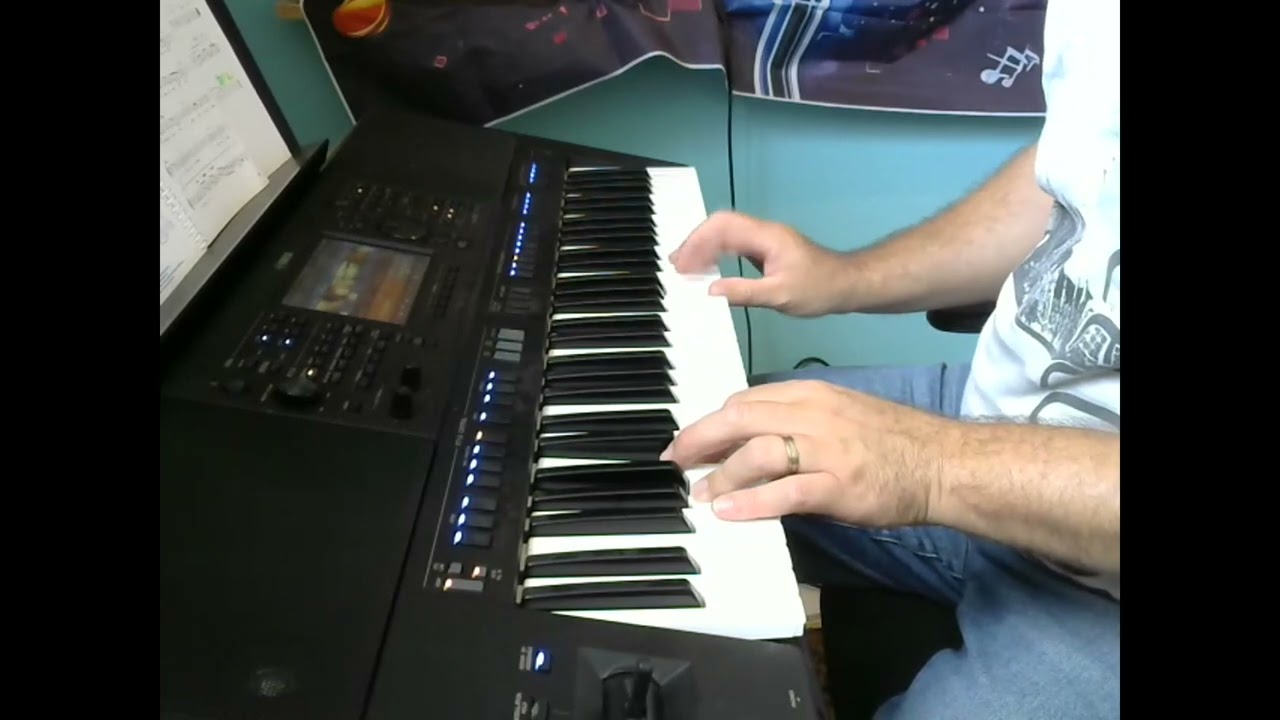 Still loving you - PSR SX 700