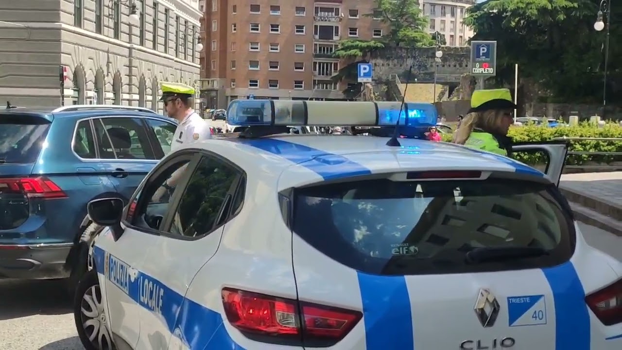 Turisti a Trieste, code al park San Giusto già al completo