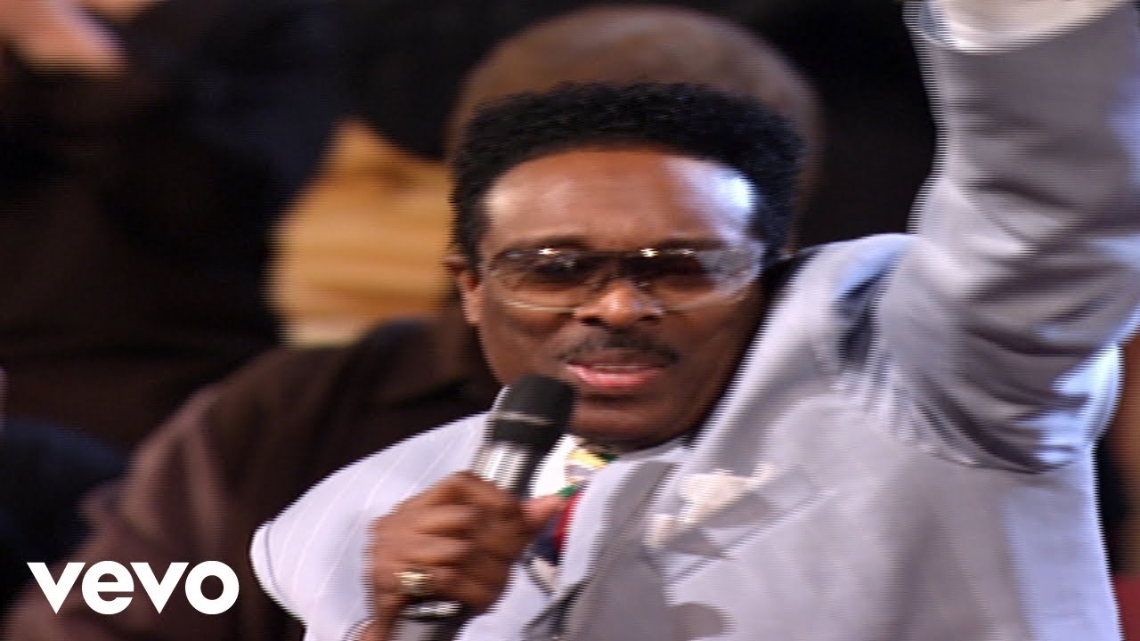 Bill & Gloria Gaither - Get Away Jordan [Live] ft. Jessy Dixon, Jake Hess