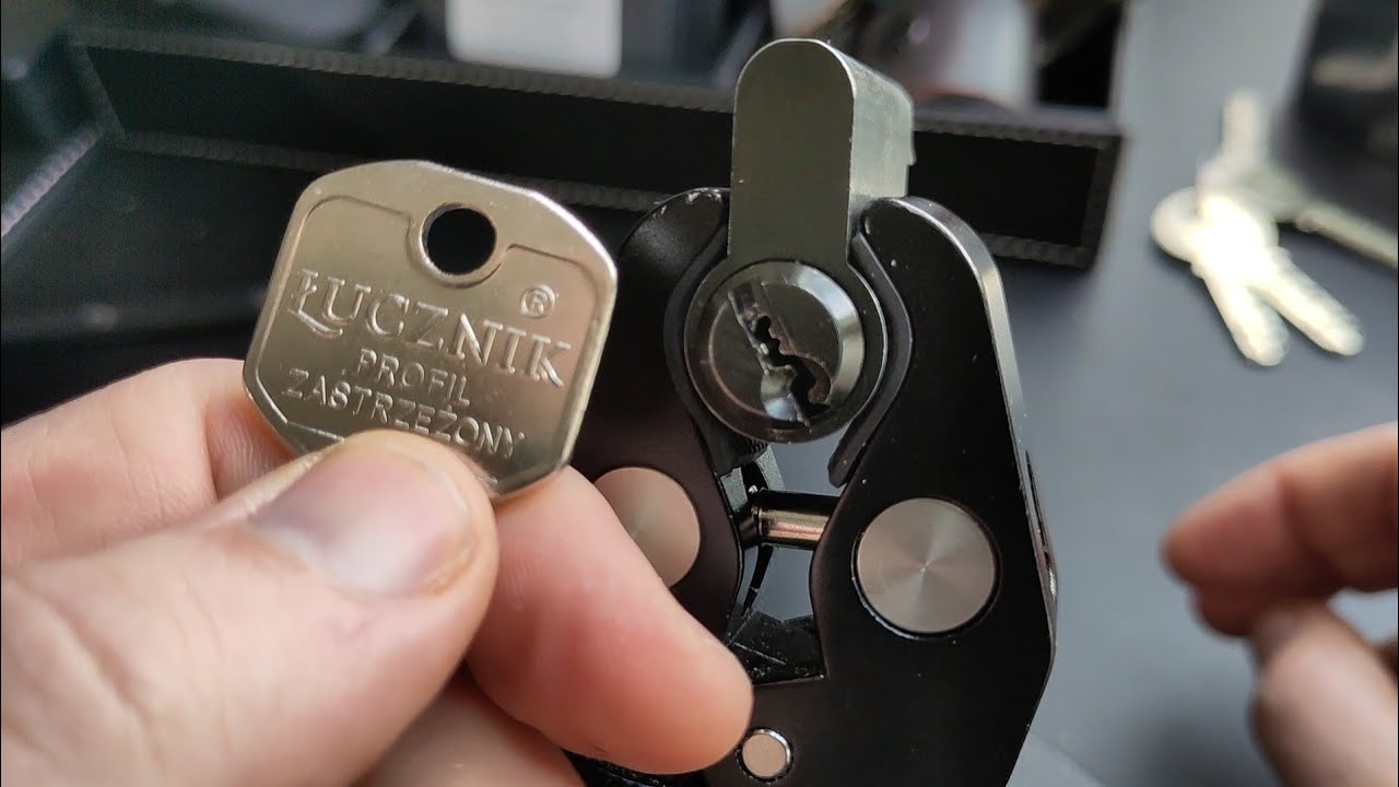 Lucznik E8 profil zastrzezony (restricted profile) pick and gut