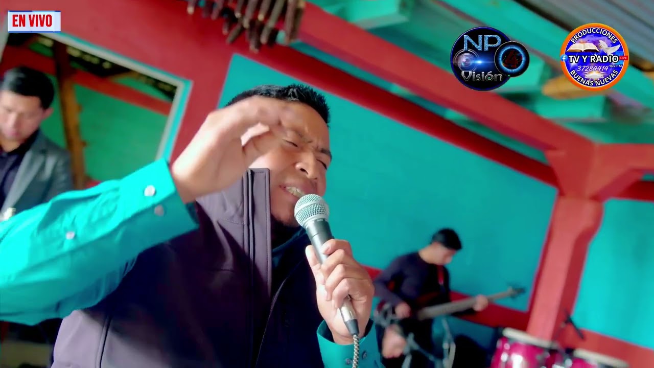 Cantante Armando Ventura y su grupo final trompeta ven a el