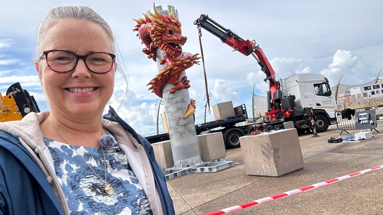 Meet the Blackpool Dragon 🐉 ! Walk and Talk today - town centre and seafront