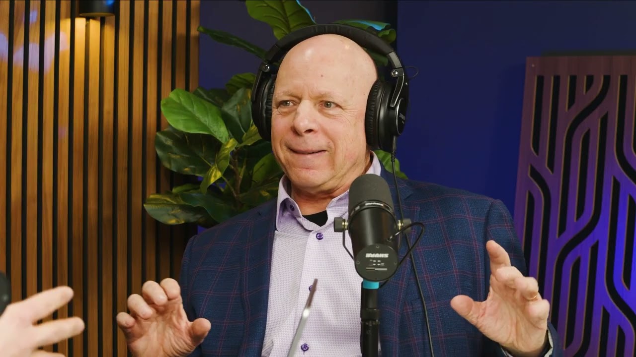 Beyond The Frame: Structuring Creativity with Zave Smith