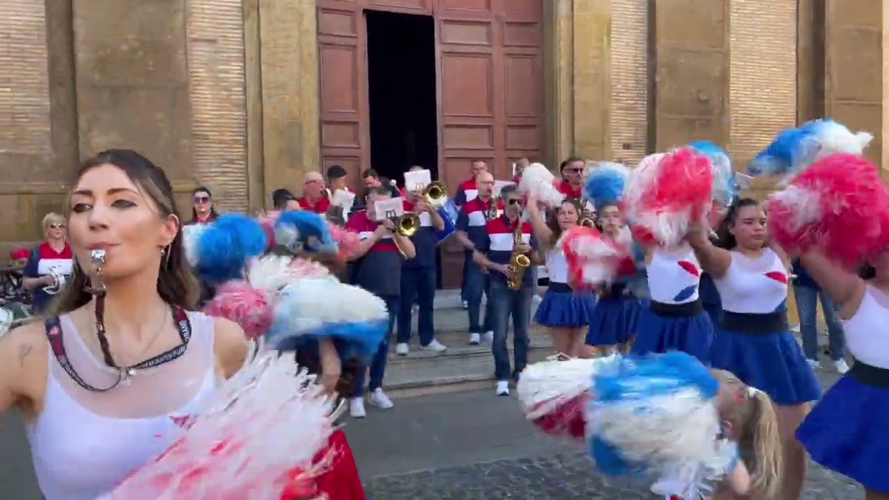 A Banda - MPC Superband 83