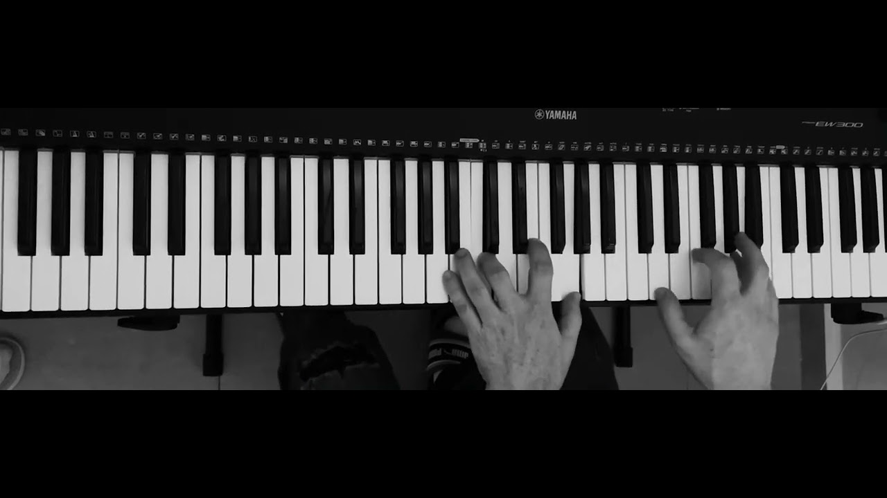 La gata bajo la lluvia - piano cover