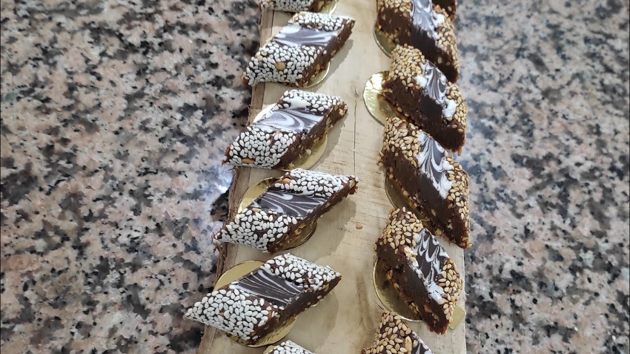 حلوة الساقية بالتمر ولا اروع من يد شيف نفيسة