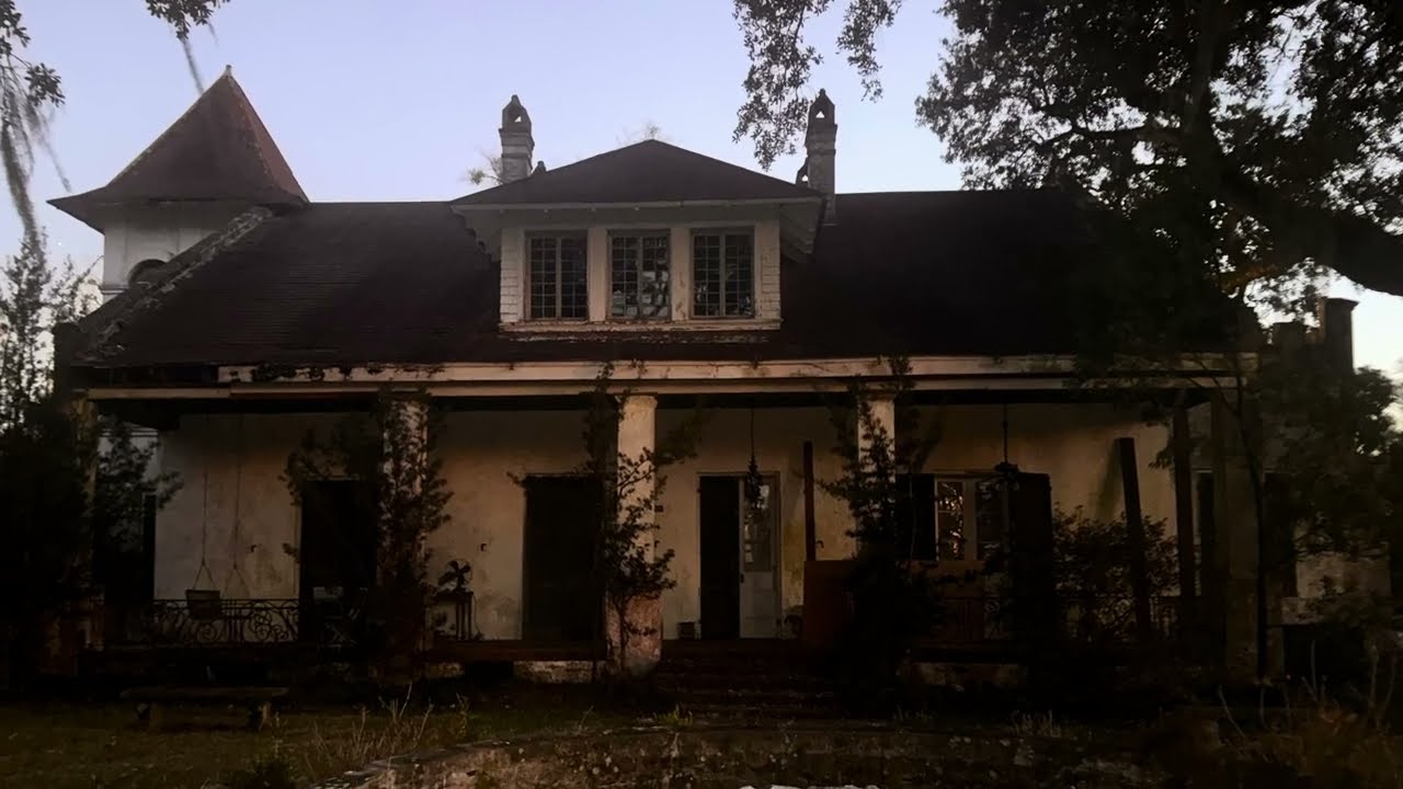 This house of secrets has an ominous vibe and it seems as though time stands still here. 