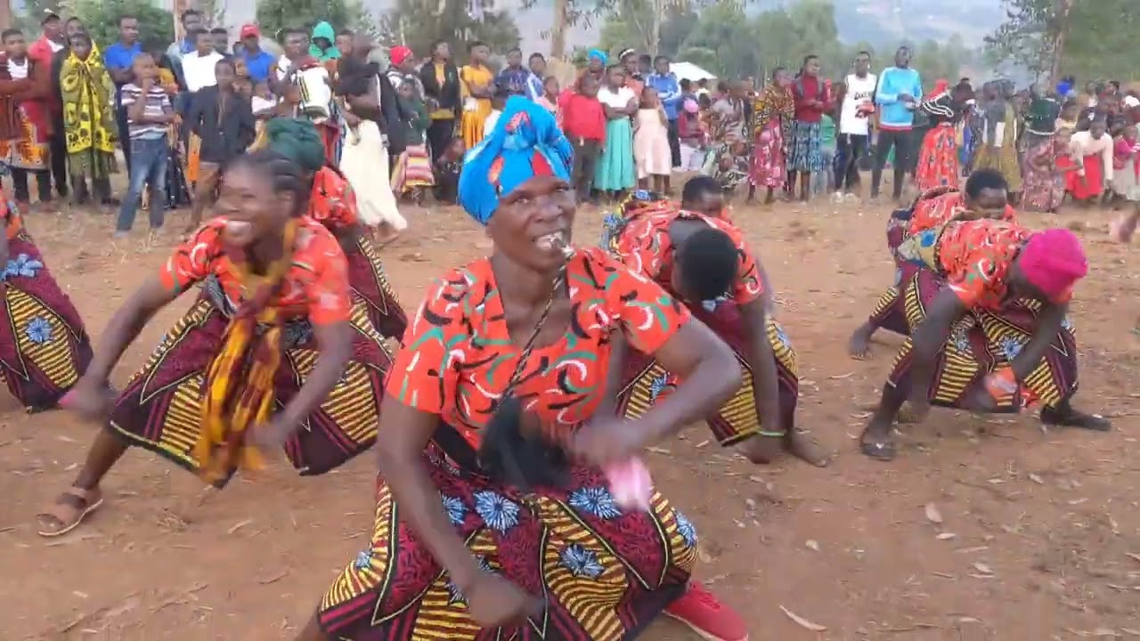 ngoma ya asili ya kioda kutoka Pisi Kingerikiti Wilayani Nyasa.ngoma hii Utaipenda,stepo chukua.
