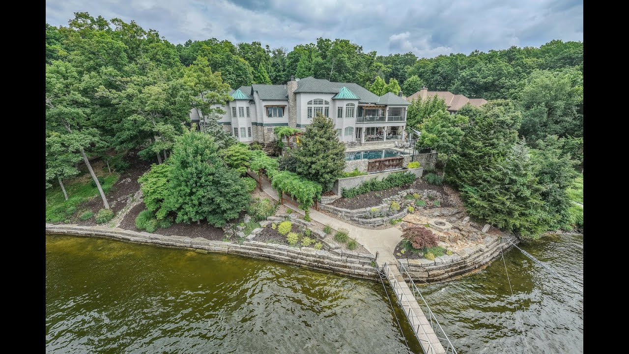 1208 Brookhaven Ln