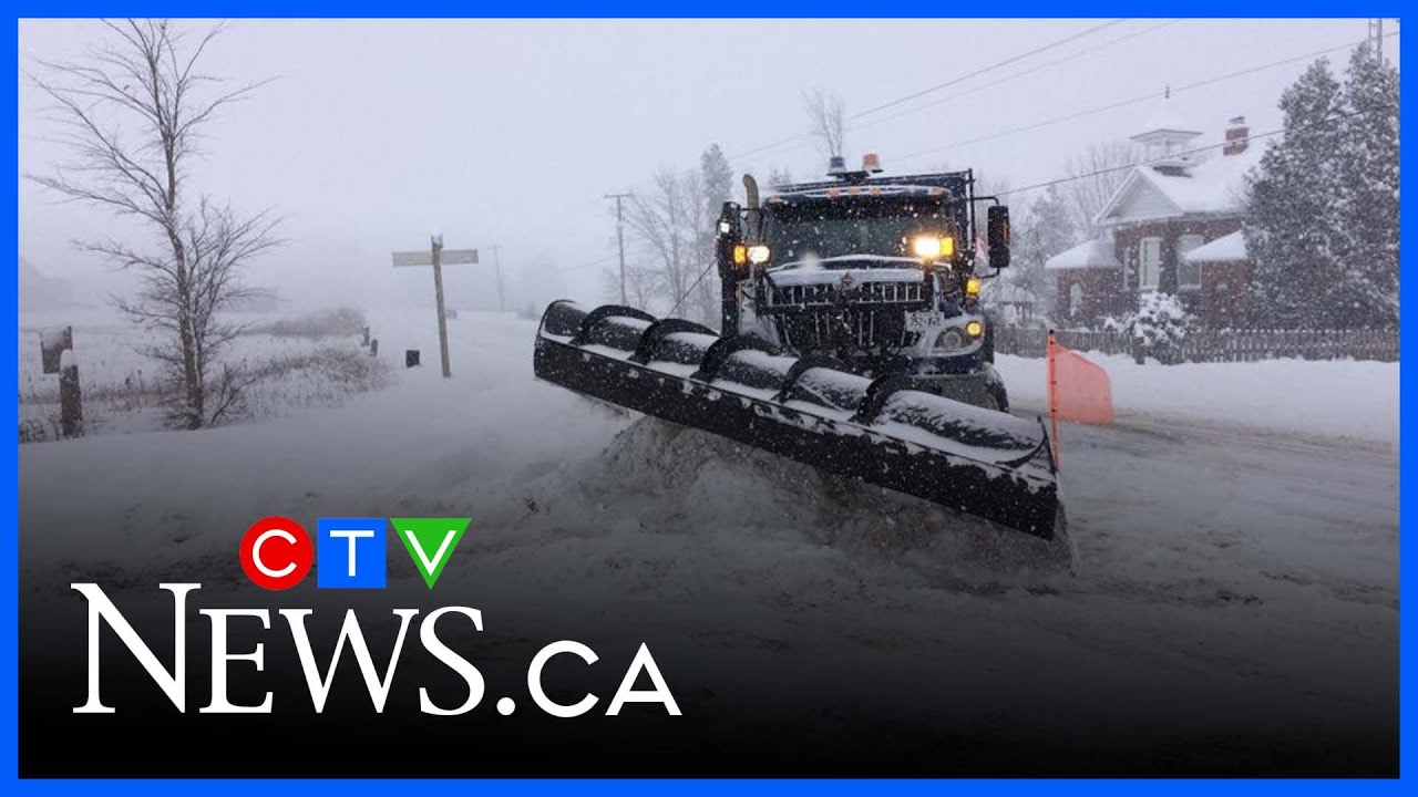 Barrie crews working round-the-clock to clear heavy snowfall
