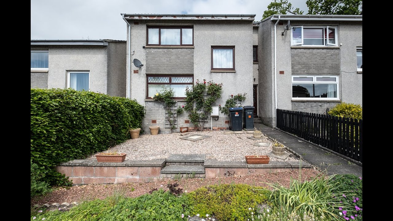 13 Viewfield Park, Selkirk - for sale.