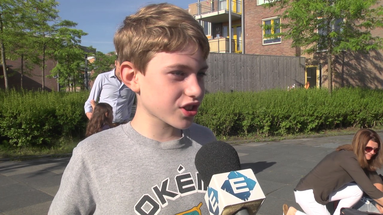 Reportage: Leerlingen slapen op school op laatste dag in Menkotoren (TV Enschede)
