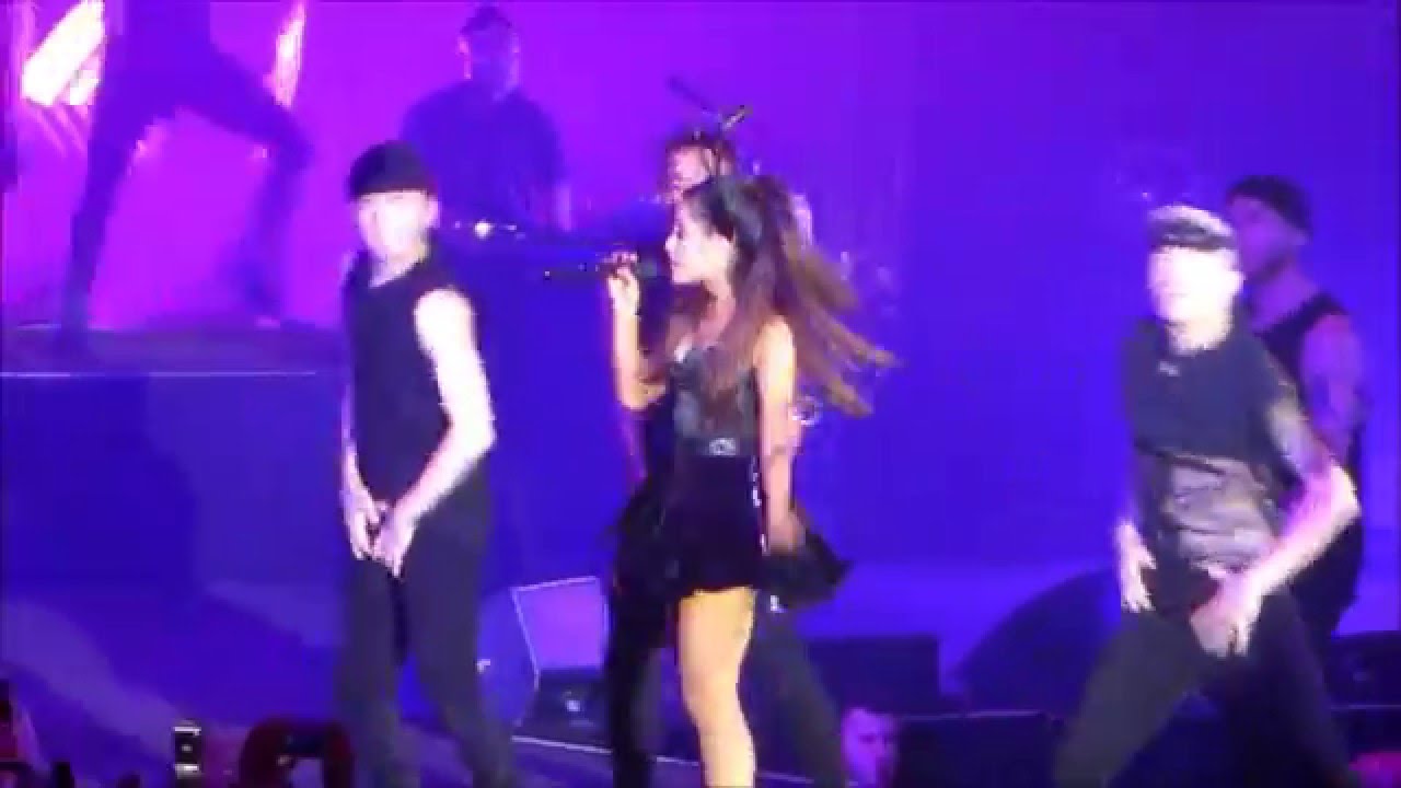 Ariana Grande [Live] Clips at Caesar's Palace 2016