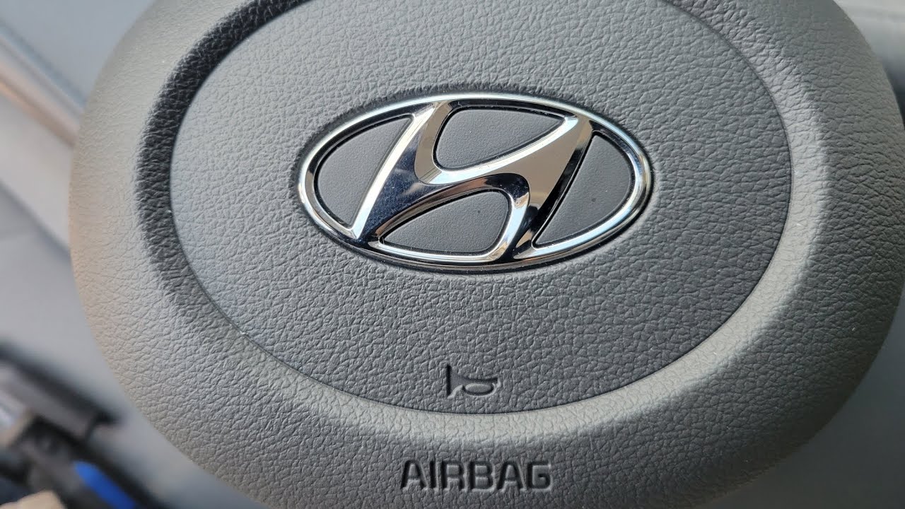 Демонтаж подушки безопасности на рулевом колесе Hyundai Sonata 2020 года